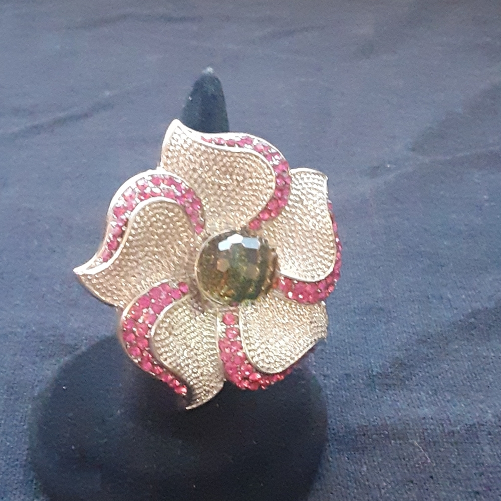 Pink flower stretch ring